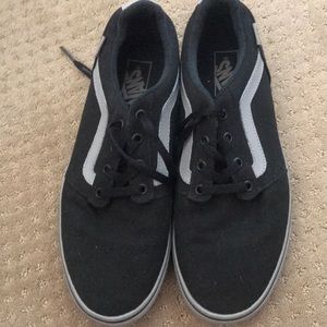 Men’s 9.5 Vans